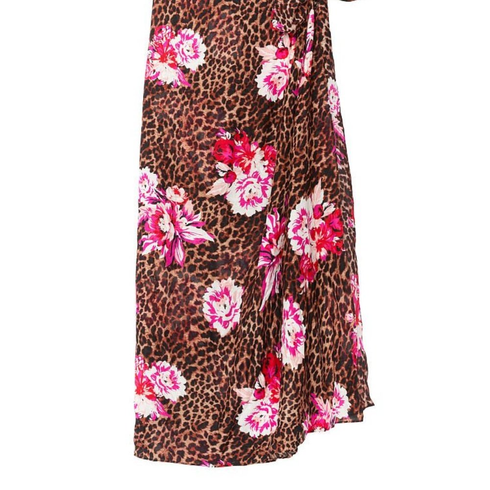 Victoria's Secret Cheetah Floral Sarong Cover-up - Picture 2 of 3